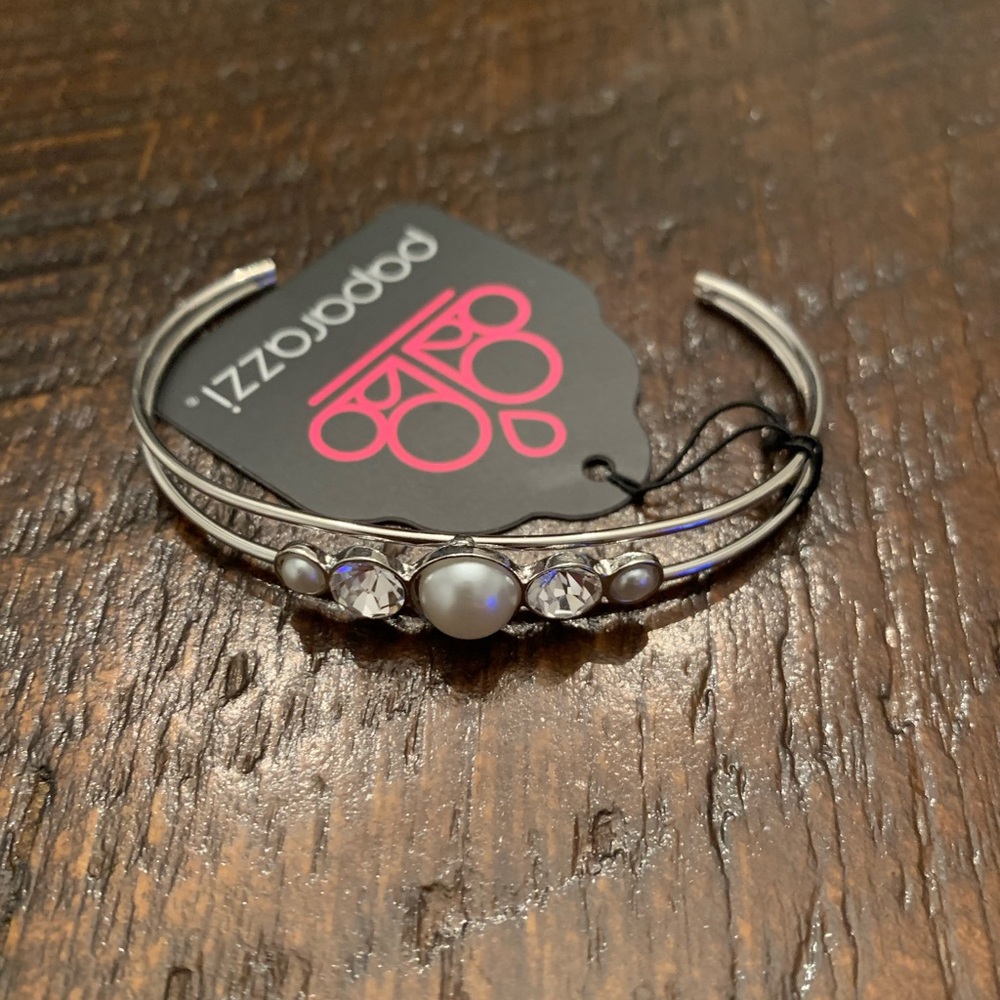 Pearl Paparazzi Cuff Bracelet